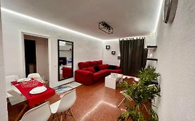 Amplio Apartamento Familiar Con Parking Privado En Pleno Centro De Cordoba